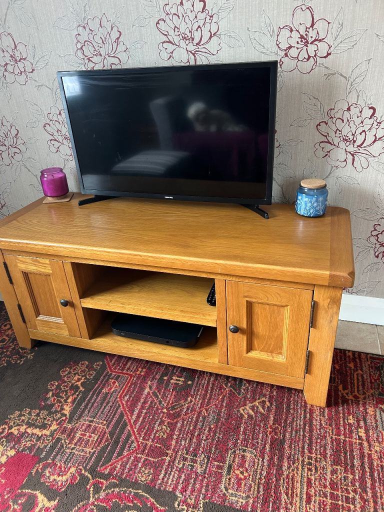 OAK TV UNIT