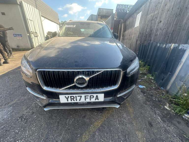 2017 VOLVO XC90 2.0 D5 POWERPULSE MOMENTUM 5DR AWD GEARTRONIC BREAKING FOR PARTS