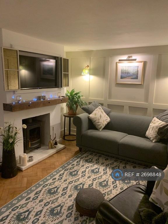 2 bedroom house in Winchester Street, Overton, RG25 (2 bed) (#2698848)