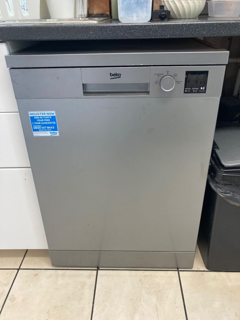 Beko Silver Dishwasher - Excellent Condition
