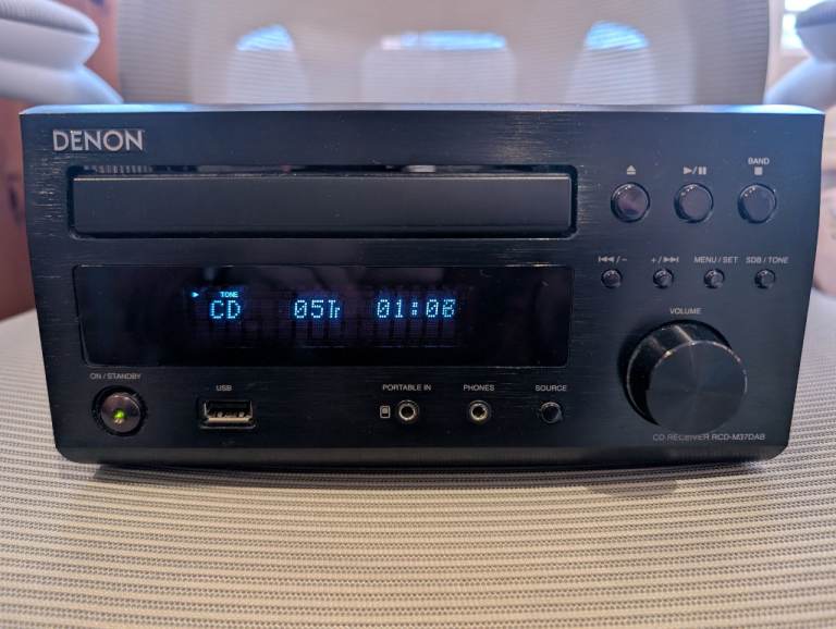 Denon amplifier and cd player RCD M37