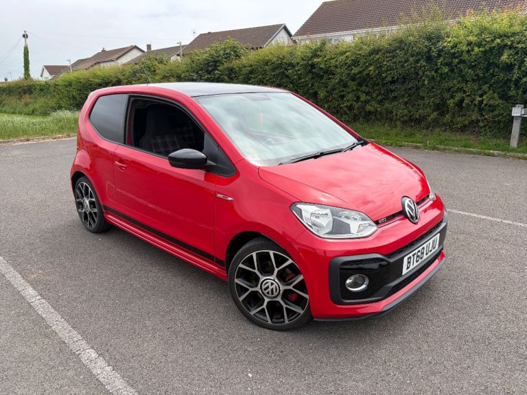 Volkswagen, UP GTi, Hatchback, 2018, Manual, 999 (cc), 3 doors