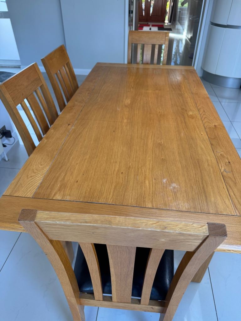 6 seater Oak wood Dining table with 4 chairs and 2 bar stools 