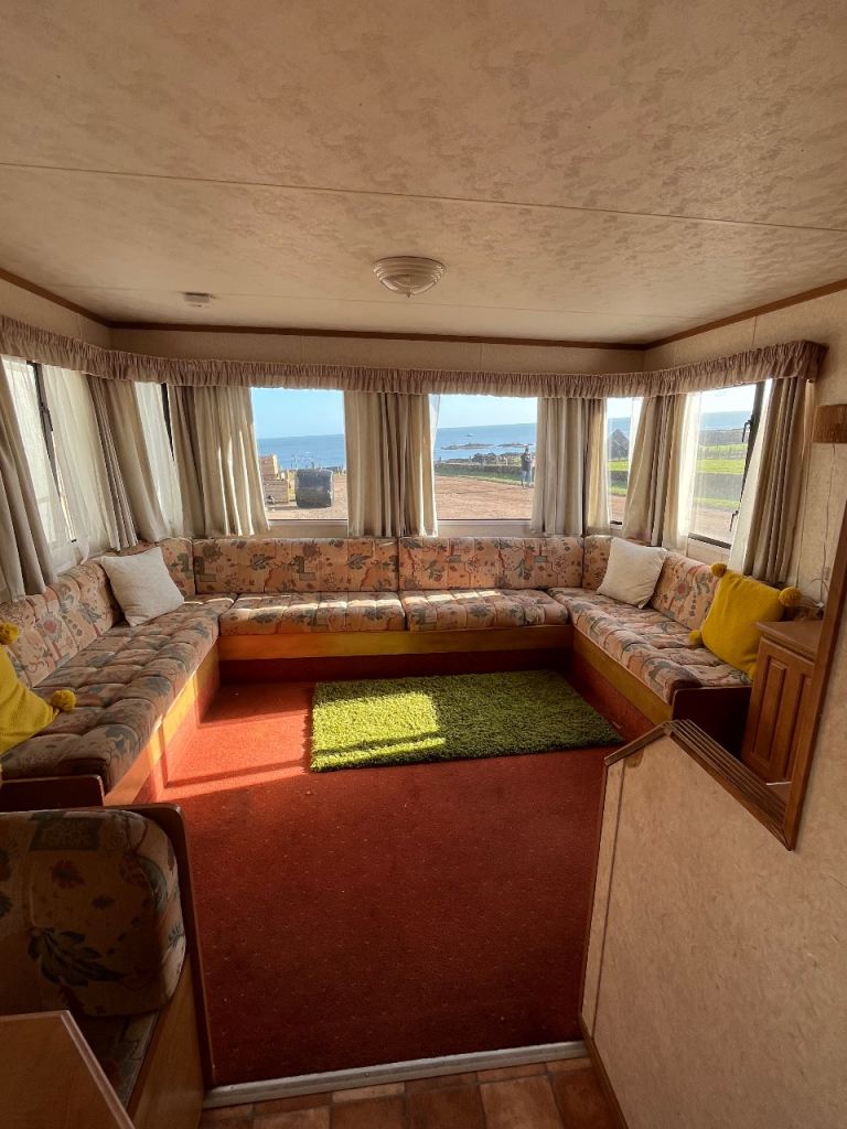 Mobile caravan in need of love 