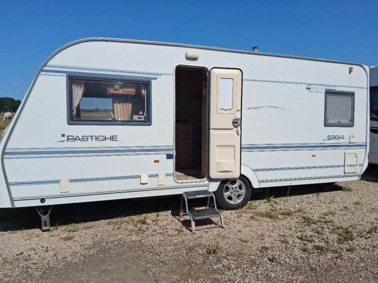 2004 Coachman Prestigue 530/4 4 Berth