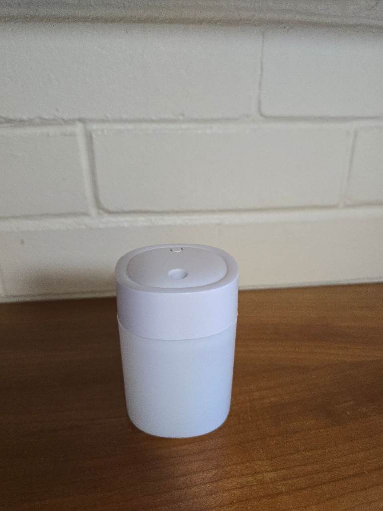 Portable mini USB humidifier