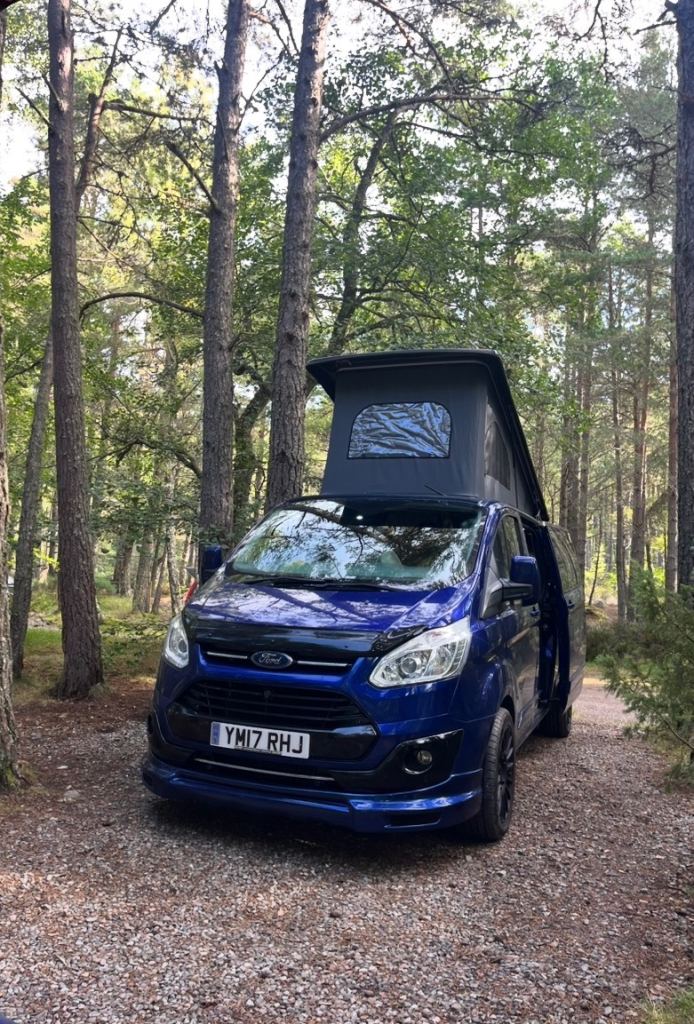 Campervan - Ford Transit Custom LWB - 4 berth