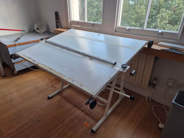 Free drawing/craft/art table