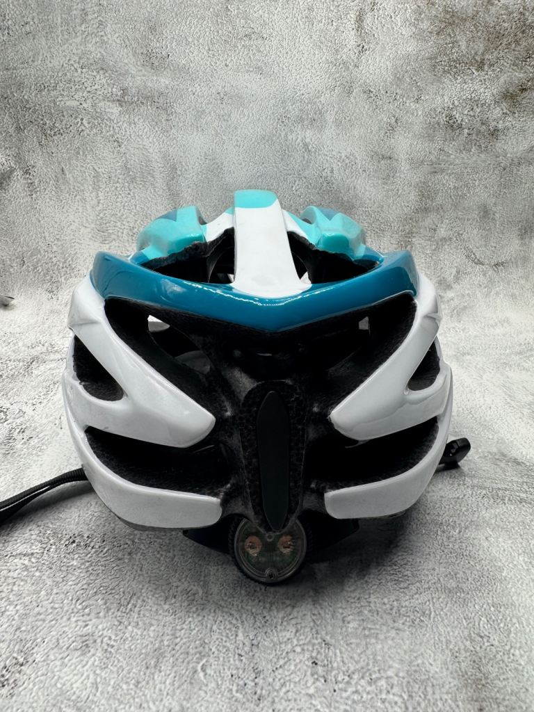 Deliveroo cycling helmet 