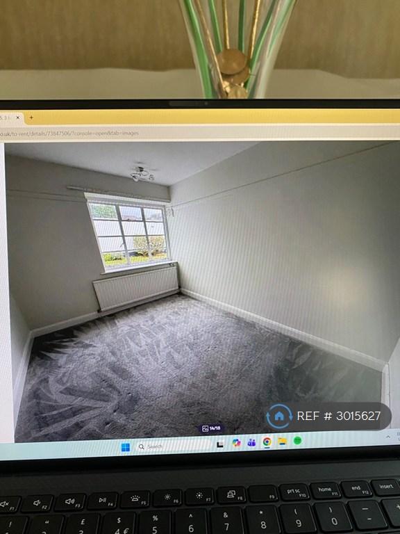 3 bedroom flat in Capel Gardens, Pinner, HA5 (3 bed) (#3015627)