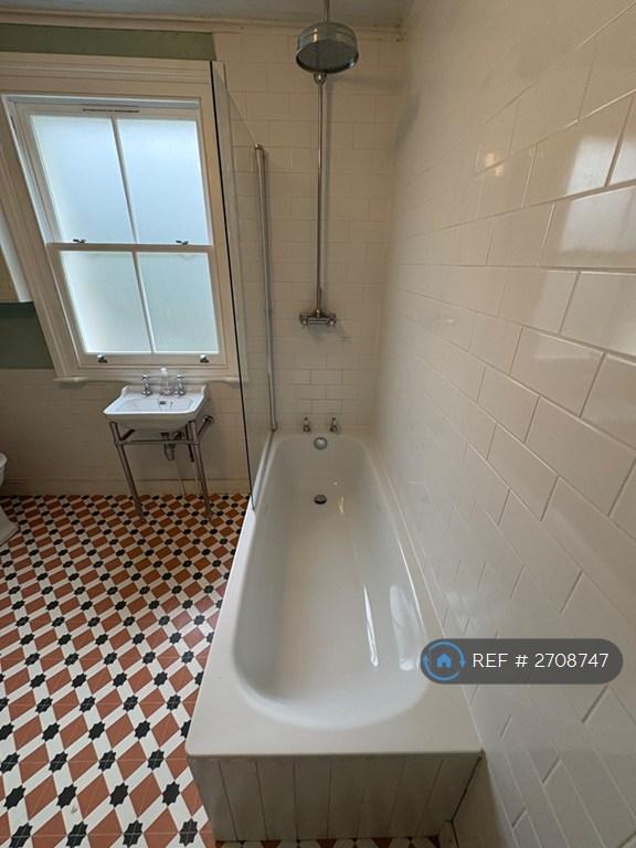 3 bedroom house in London, London, SE24 (3 bed) (#2708747)