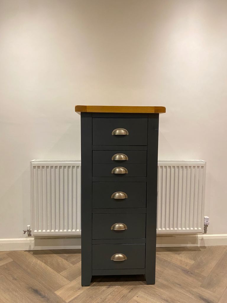 Oak Top tallboy