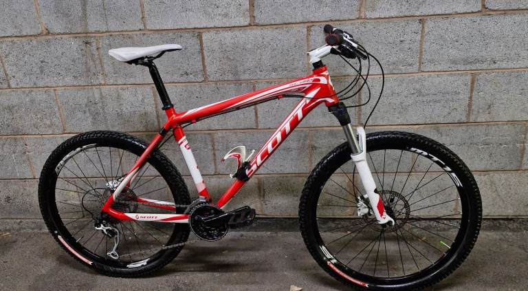 image for SCOTT SCALE 30 SPD HARDTAIL WITH ROCKSHOX REMOTE FORKS/HYDRAULIC BRAKES SIZE LARGE VGC £170