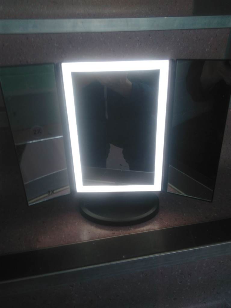 Tri fold portable mirror
