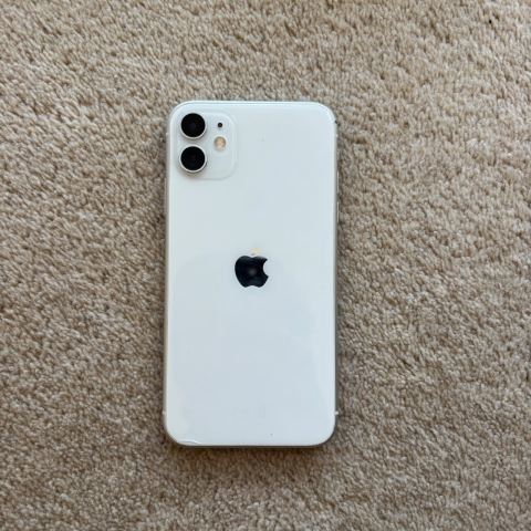 iPhone 11 - White - 128GB - Great Condition | in Stepps, Glasgow