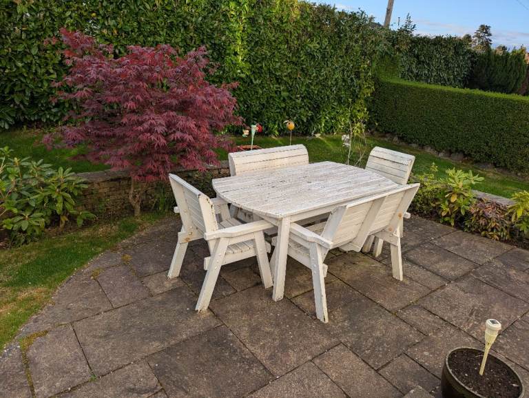Six seat wooden garden rectangular dining set