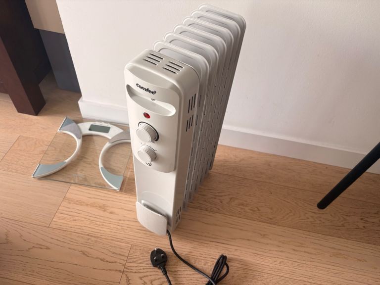 Comfee Oil Filled Radiator Heater – White, Good Condition