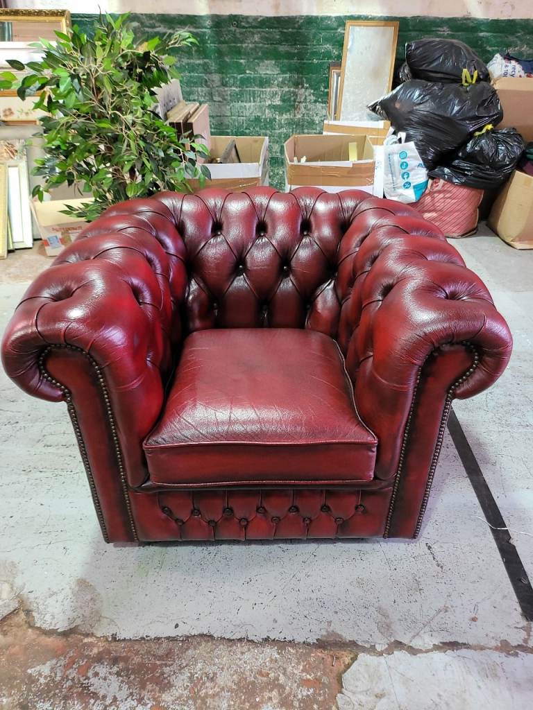 Red Leather Chesterfield Armchair – Good Condition