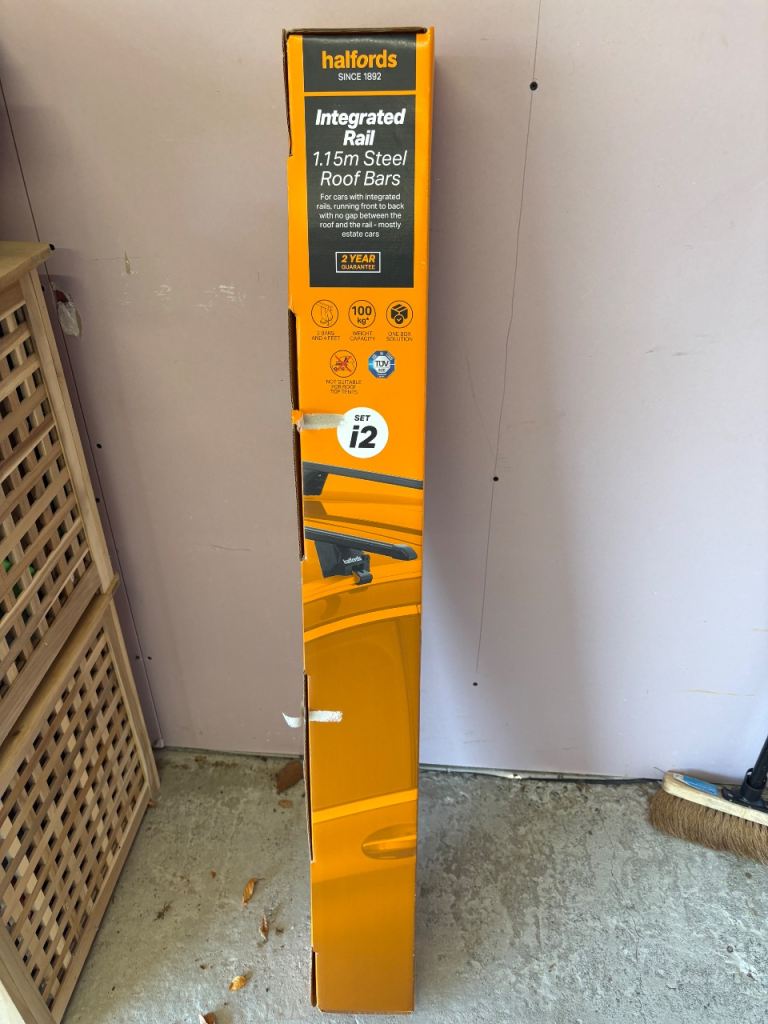 Halfords i2 car roof bars