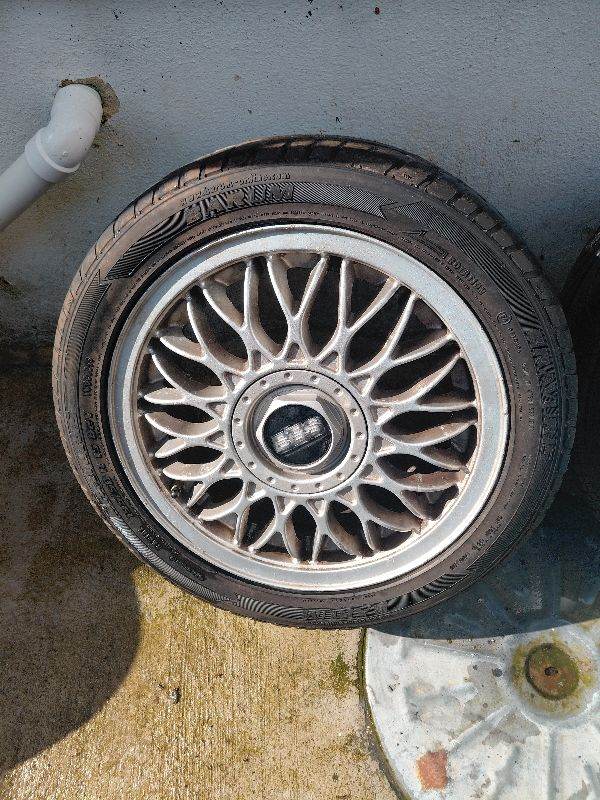 Mk3 golf GTI Alloys full set with good tyres 