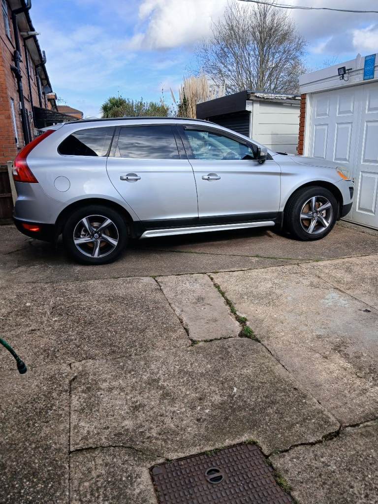 Volvo, XC60, Estate, 2008, Semi-Auto, 2400 (cc), 5 doors private reg