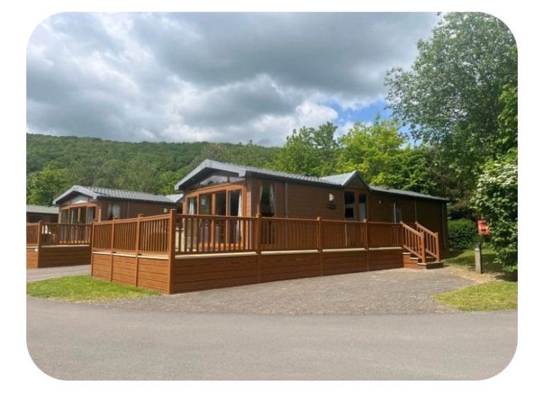 Beautiful 2 bedroom lodge for sale