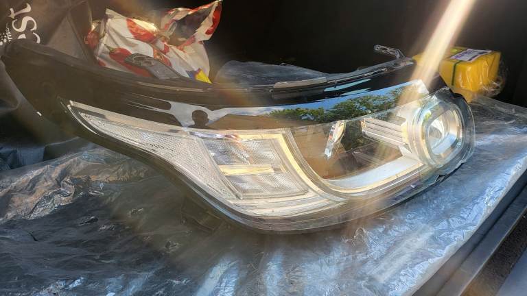 Range Rover L494 Driver Side Xenon Headlight 
