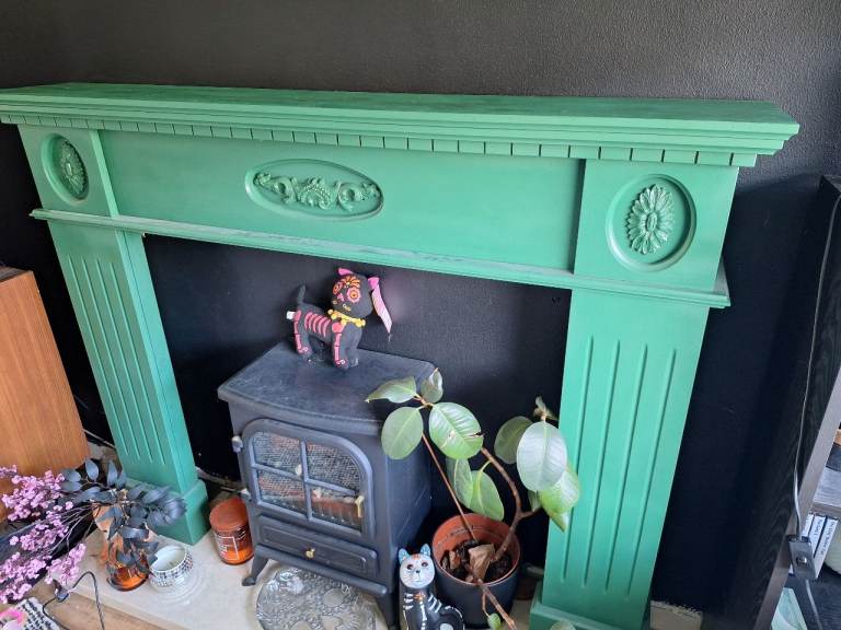 Good Condition Green Painted Fireplace Mantel / Surround