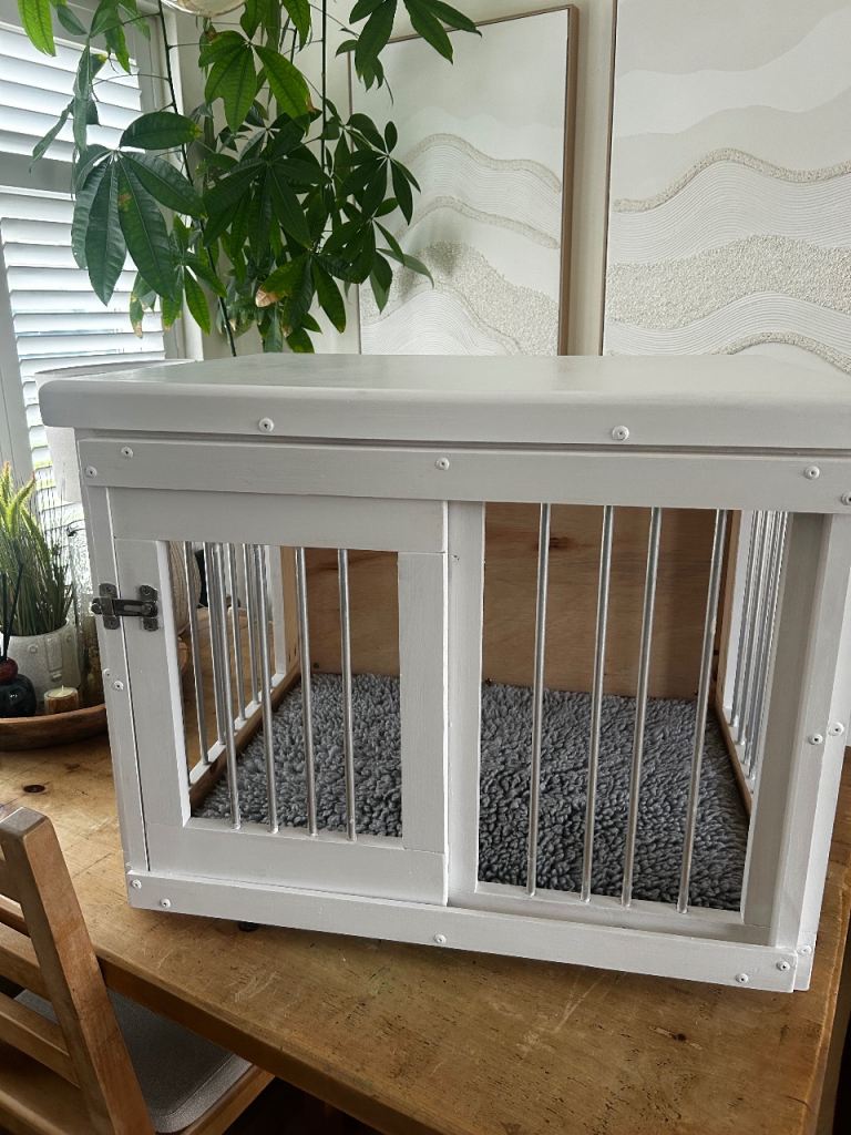 Dog crate