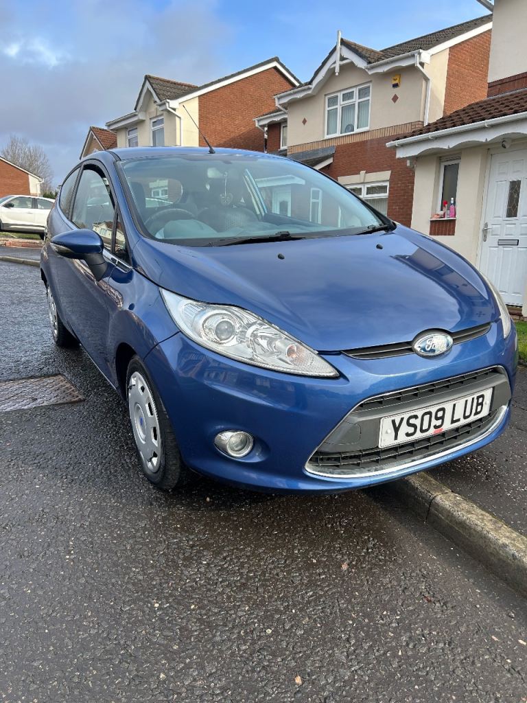 Ford, Fiesta  1.2 zetec mot Feb 27 LEZ 👍