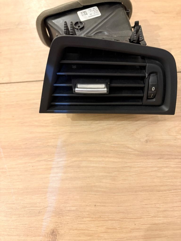 BMW 5 Series F10  Left Driver Side Dashboard Air Vent Grille 2010-2016 