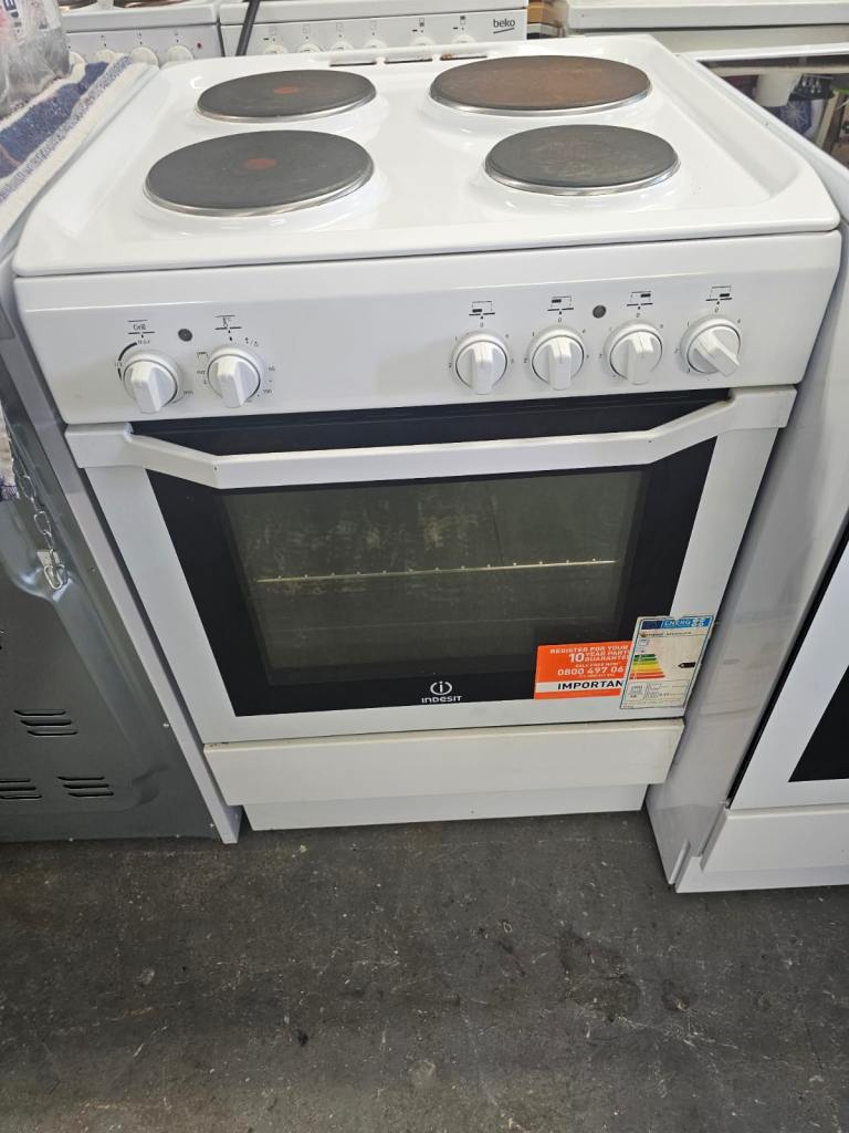 Indesit Hotplate Cooker 60cm