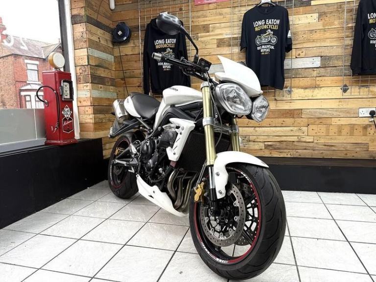 Triumph Street Triple 675 675  Naked 