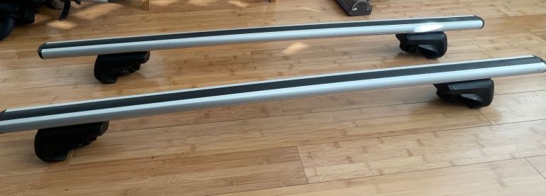 Roof Bars Including Halfords Advanced FP5 Foot Pack