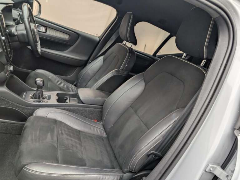 2021 Volvo XC40 1.5 T3 R-Design SUV 5dr Petrol Manual Euro 6 (s/s) (163 ps) BLUETOOTH+NAVIG ESTAT...