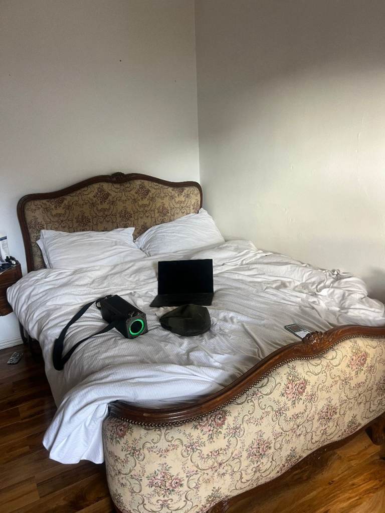 ROOMS TO LET AT CHISWICK