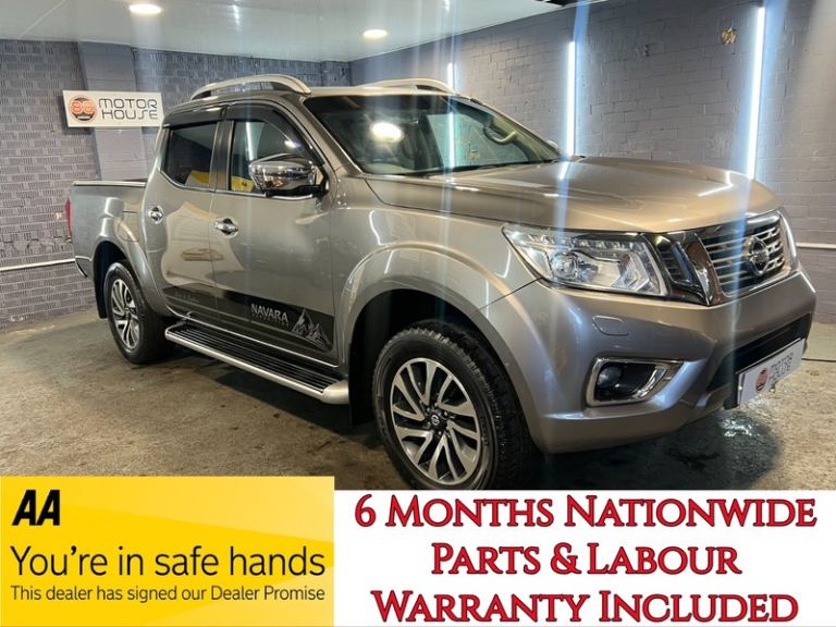 Nissan Navara 2.3 dCi Tekna Pickup Double Cab 4dr Diesel Manual 4WD Euro 6 (s/s)