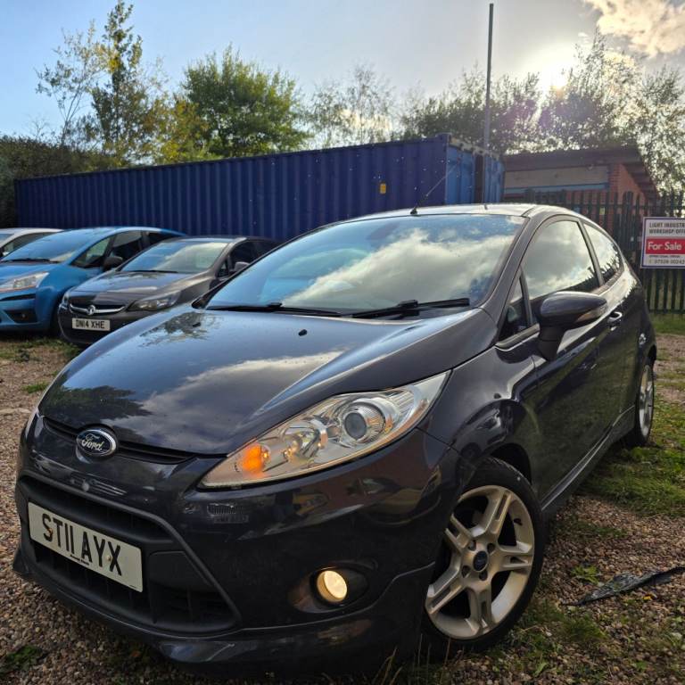 FORD FIESTA MK7 ZETEC S EDITION 1.6 DIESEL 95 BHP YEAR 2011 12 MONTHS MOT&£20 ROAD TAX PEAR YEAR!!!