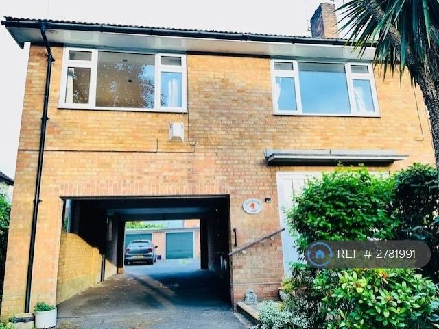 2 bedroom flat in Victoria Road, Colchester, CO3 (2 bed) (#2781991)