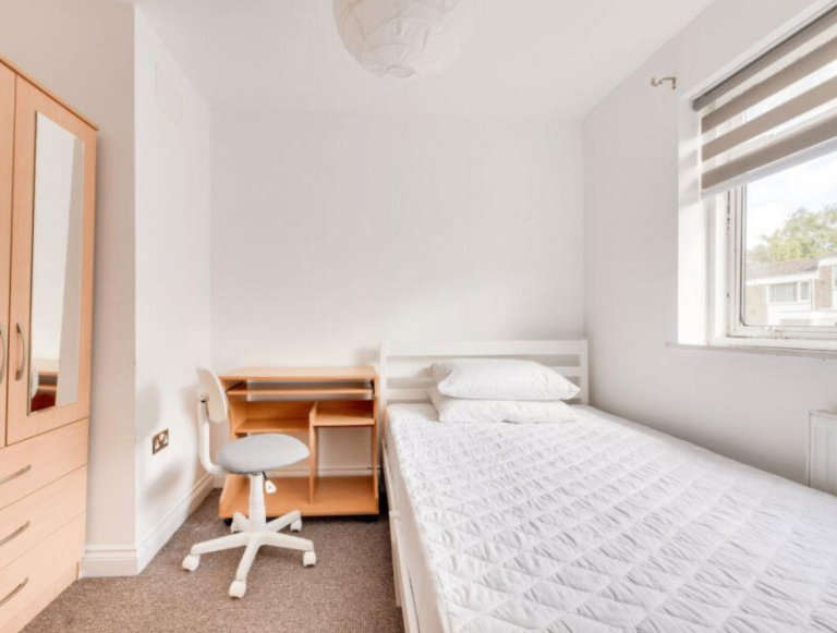 Double Room Stratford £750/pm - Bills Inc | Forest Gate | Great Value!