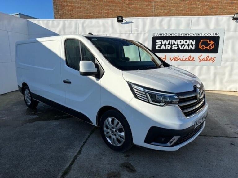 2022 Renault Trafic LL30 2.0DCi Blue SPORT LWB L2 130PS Medium Van Diesel Manual