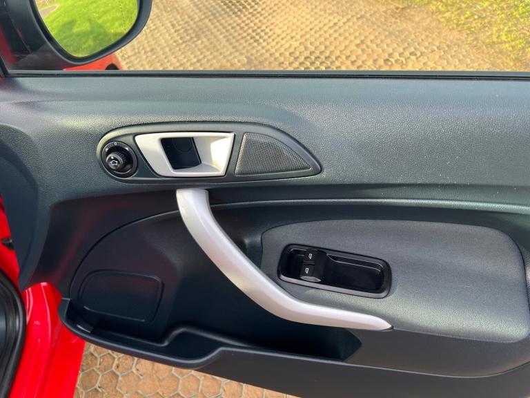 2012 Ford Fiesta 1.25 Edge 5dr [82] HATCHBACK Petrol Manual