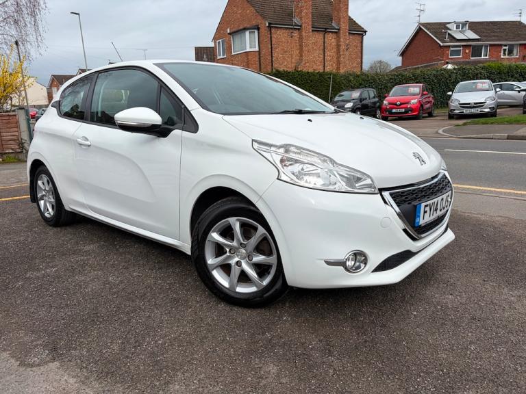 2014 Peugeot 208 1.2 VTi Active Hatchback 3dr Petrol Manual Euro 5 (82 ps) Hatchback Petrol Manual
