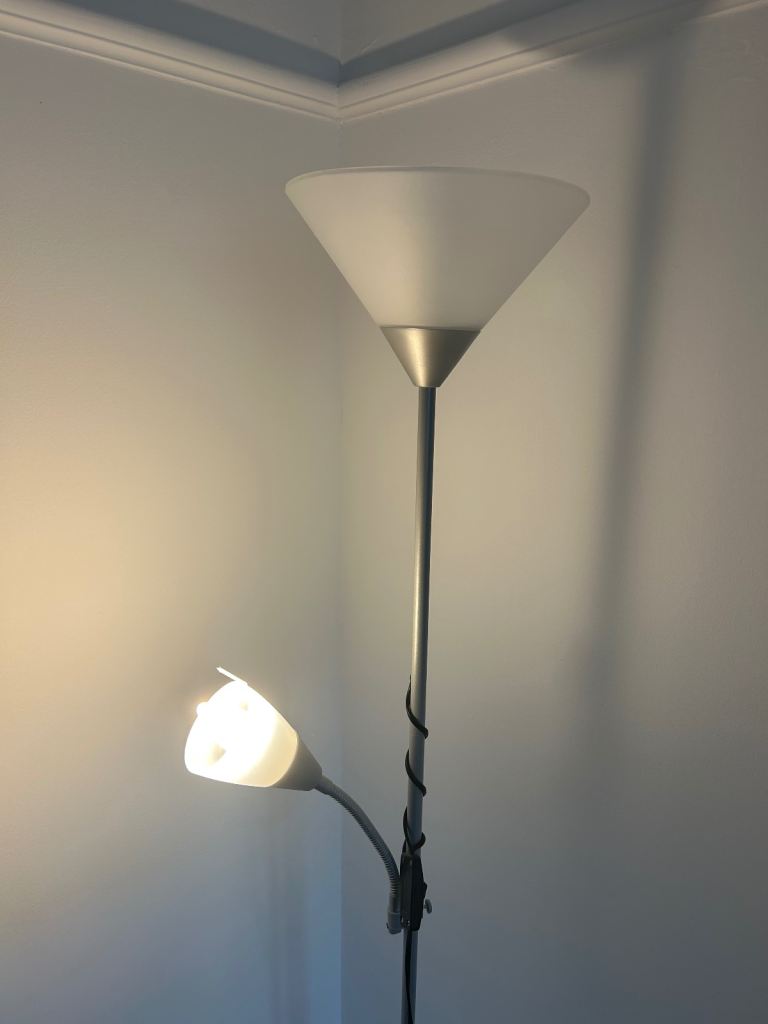 Floor lamp in perfect condition
