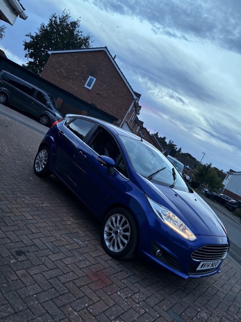 Ford, FIESTA, Hatchback, 2014, Manual, 998 (cc), 5 doors