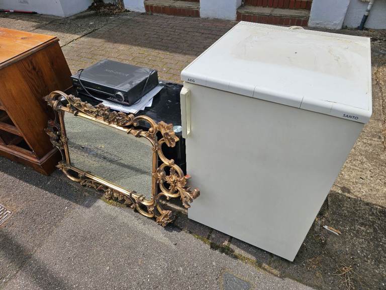 Free fridge and TV cabinet mirror shredder All working 