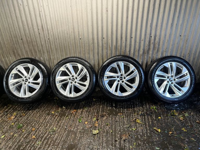 Genuine 20” Audi Q7 S S Line alloy wheels - 5x112