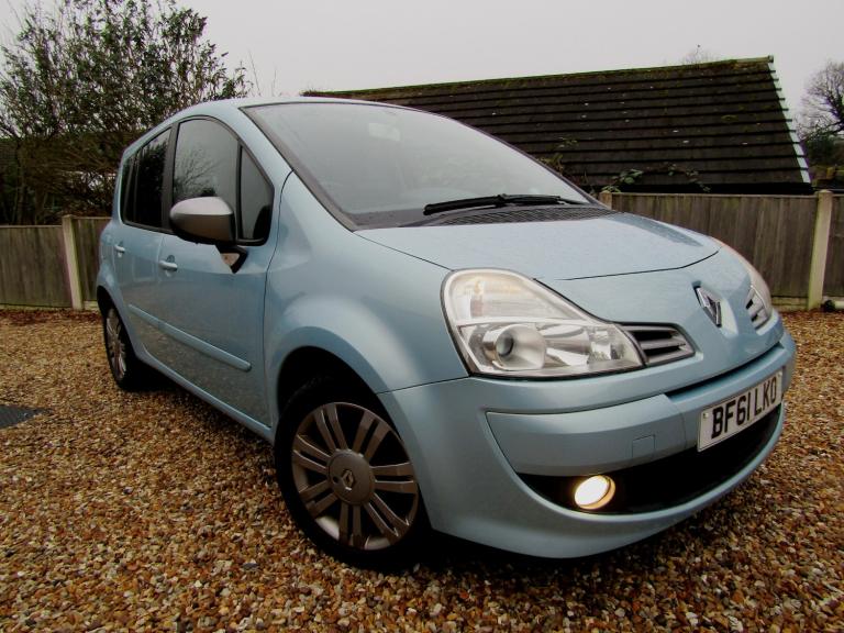  RENAULT GRAND MODUS 1.6 Dynamique 5dr Auto LOW MILEAGE AUTOMATIC. 2 IN STOCK