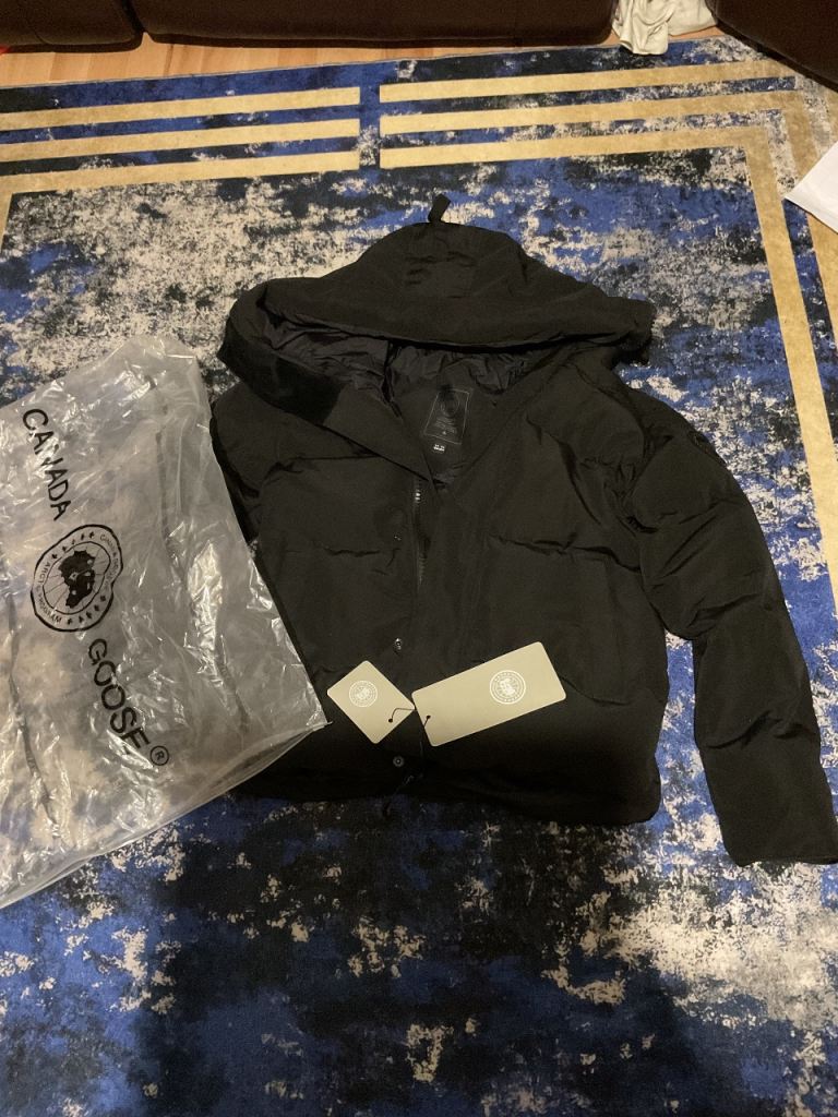 Mens xs black Canada goose Macmillan parka 🔥
