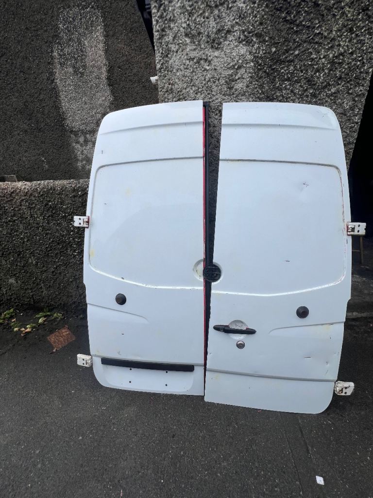 Mercedes sprinter/VW crafter 2006/2018 back doors 